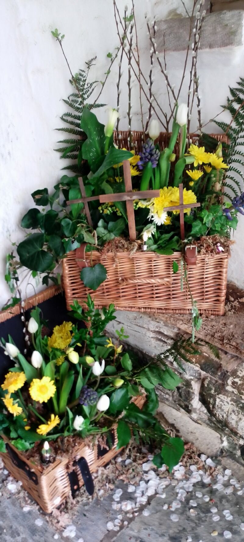 Image for the Tweet beginning: Wishing everybody a peaceful and